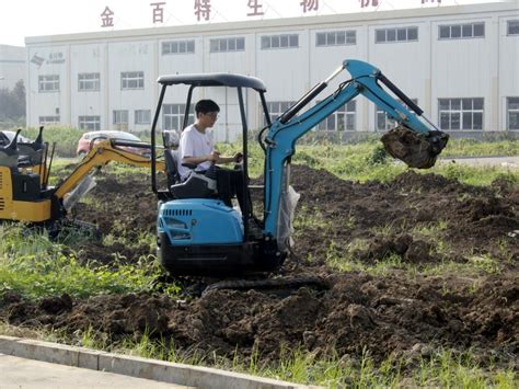 how many hours is a lot for a mini excavator|mini excavator cost per hour.